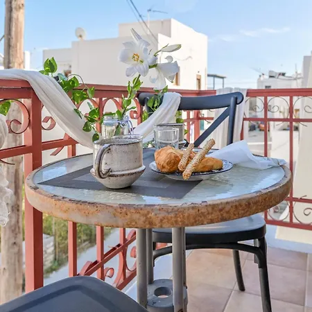 Little Yard & #6 * Naxos City