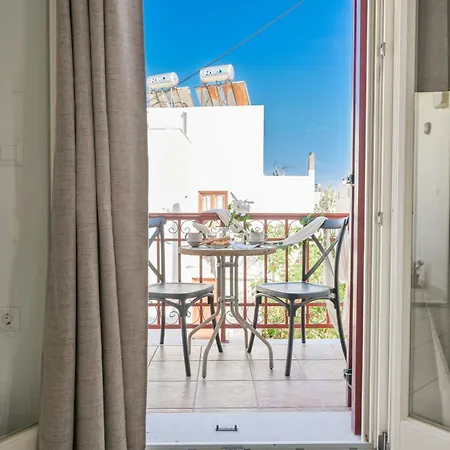 公寓 Little Yard & #6 Naxos City