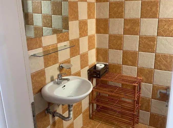 Apartment Little Yard & #6