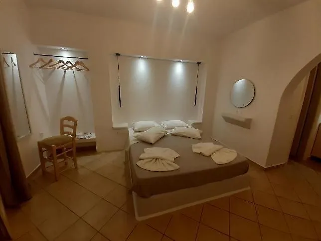 Apartment Little Yard & #6 Naxos City